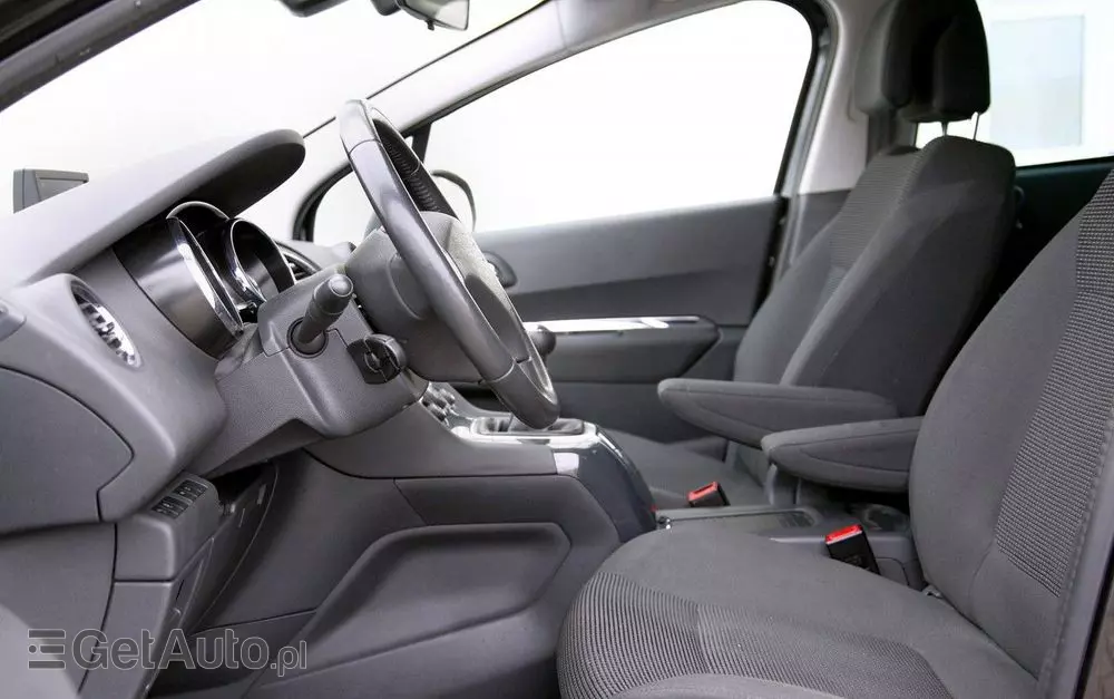 PEUGEOT 5008 1.6 BlueHDi Style 7os