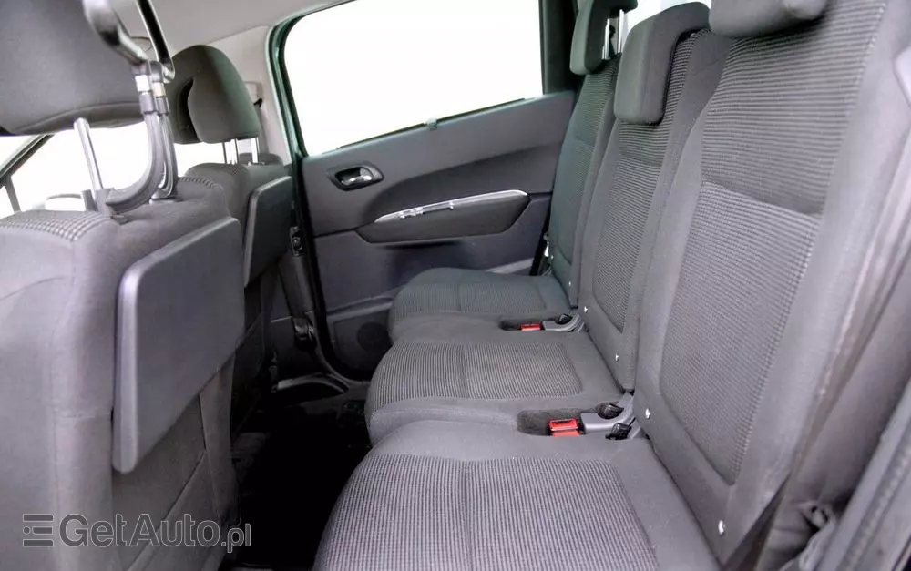 PEUGEOT 5008 1.6 BlueHDi Style 7os