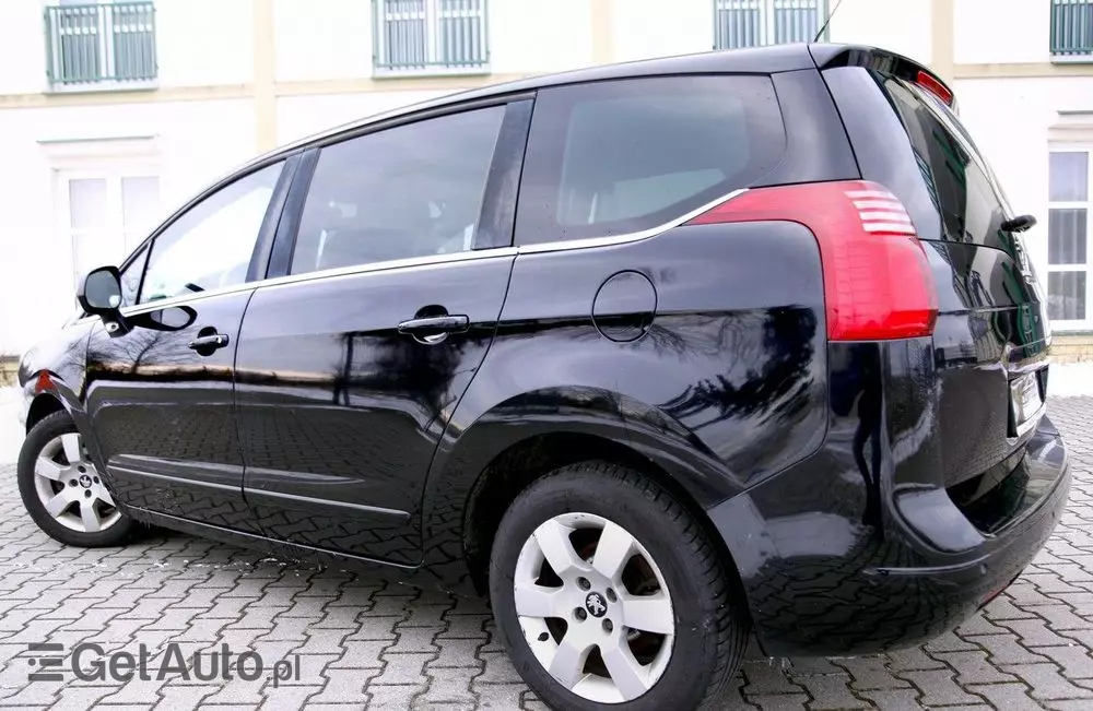 PEUGEOT 5008 1.6 BlueHDi Style 7os