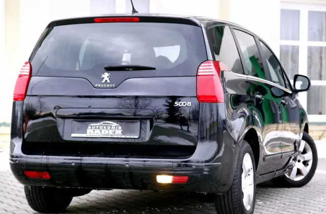PEUGEOT 5008 1.6 BlueHDi Style 7os
