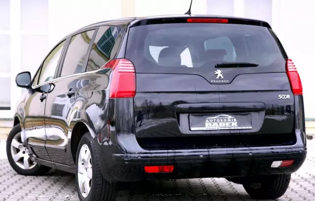 PEUGEOT 5008 1.6 BlueHDi Style 7os