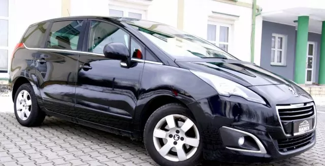 PEUGEOT 5008 1.6 BlueHDi Style 7os