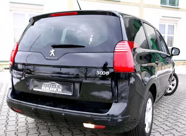 PEUGEOT 5008 1.6 BlueHDi Style 7os