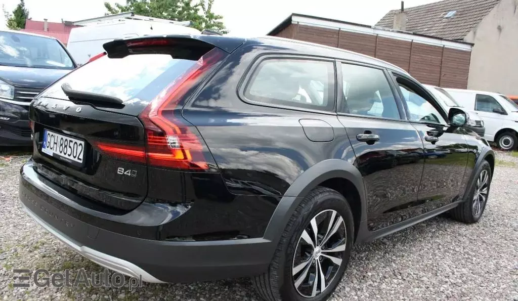 VOLVO V90 Cross Country 