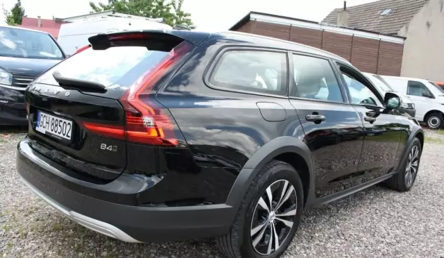 VOLVO V90 Cross Country 