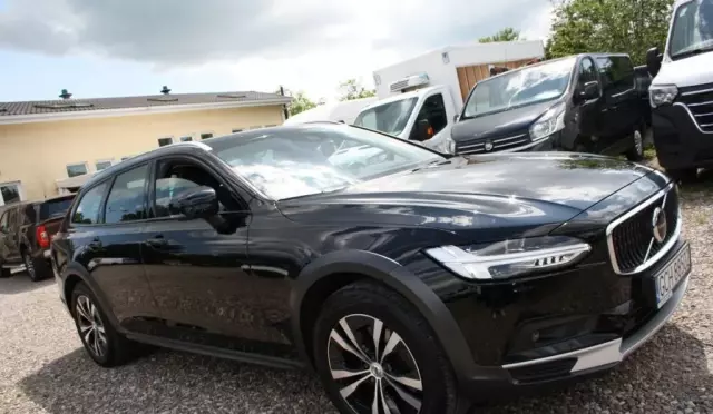 VOLVO V90 Cross Country 