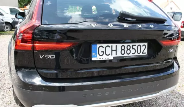 VOLVO V90 Cross Country 