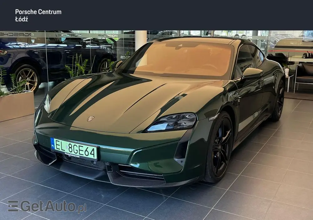 PORSCHE Taycan 