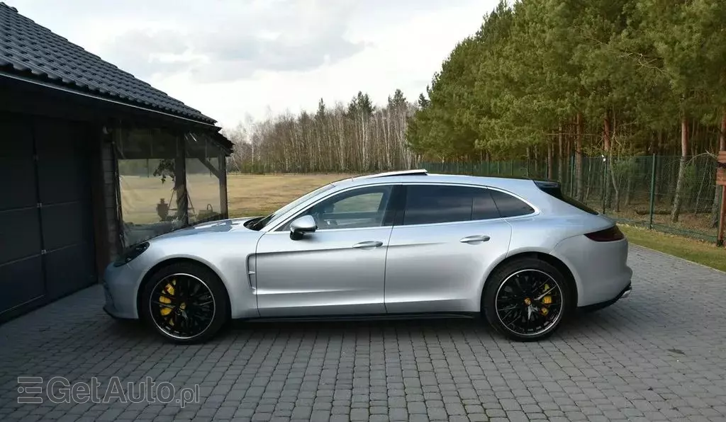 PORSCHE Panamera 