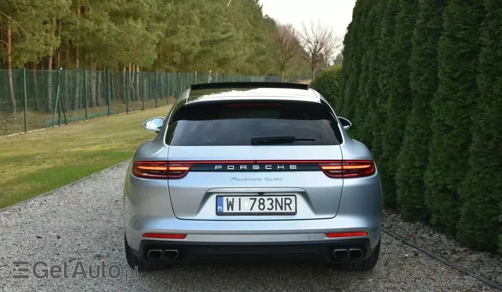 PORSCHE Panamera 