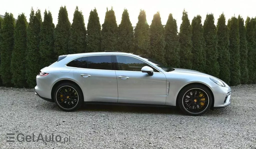 PORSCHE Panamera 