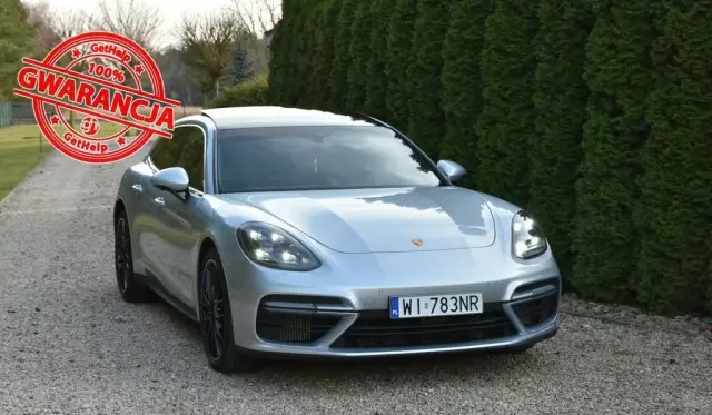 PORSCHE Panamera 