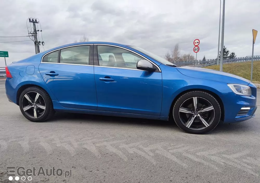 VOLVO S60 D4 Drive-E R-Design Momentum