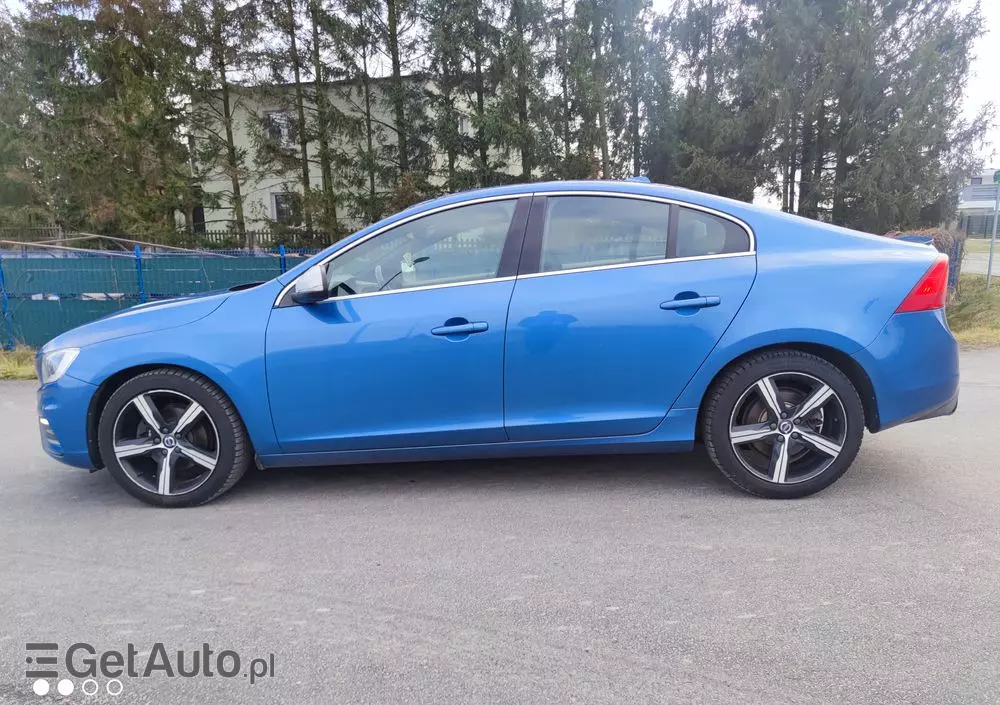 VOLVO S60 D4 Drive-E R-Design Momentum