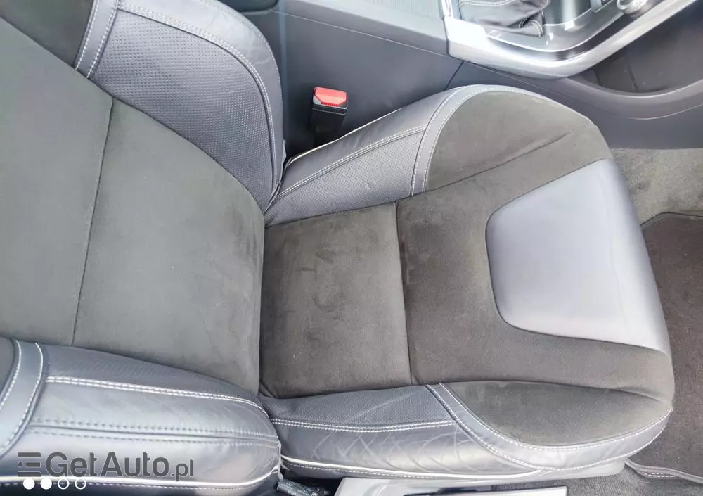 VOLVO S60 D4 Drive-E R-Design Momentum