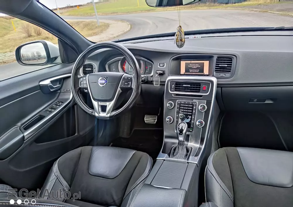 VOLVO S60 D4 Drive-E R-Design Momentum