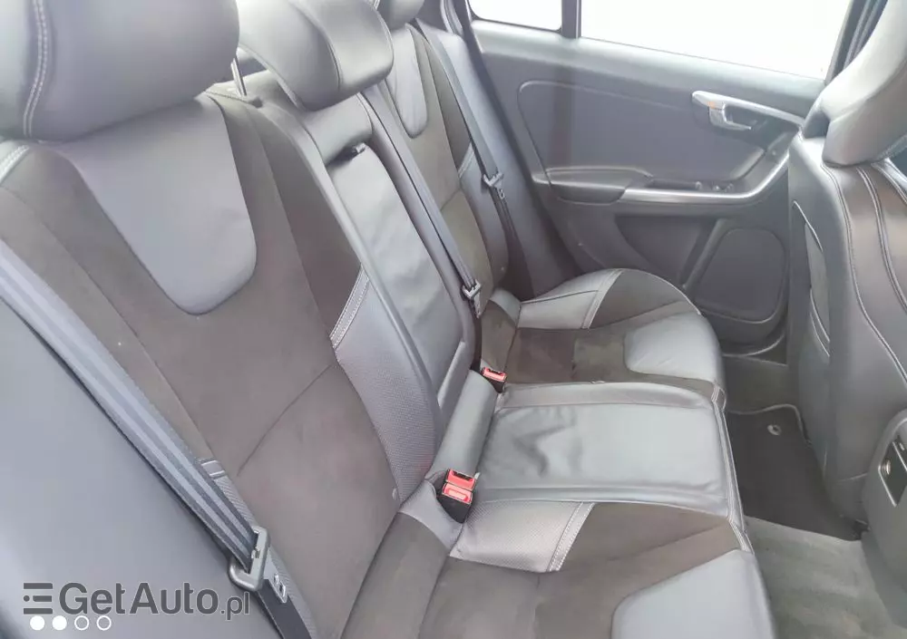 VOLVO S60 D4 Drive-E R-Design Momentum