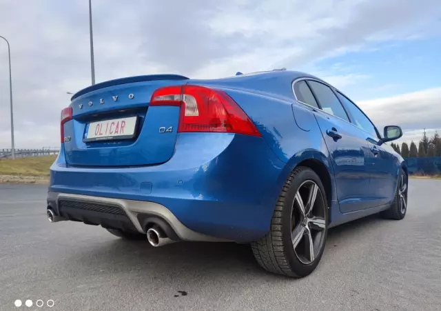 VOLVO S60 D4 Drive-E R-Design Momentum