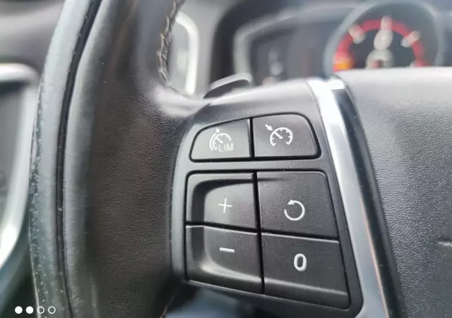 VOLVO S60 D4 Drive-E R-Design Momentum