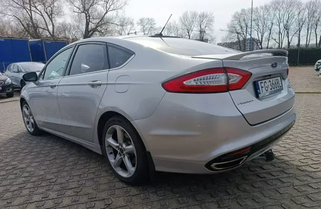 FORD Fusion 