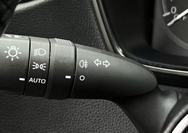 TOYOTA Corolla 1.8 Hybrid Comfort