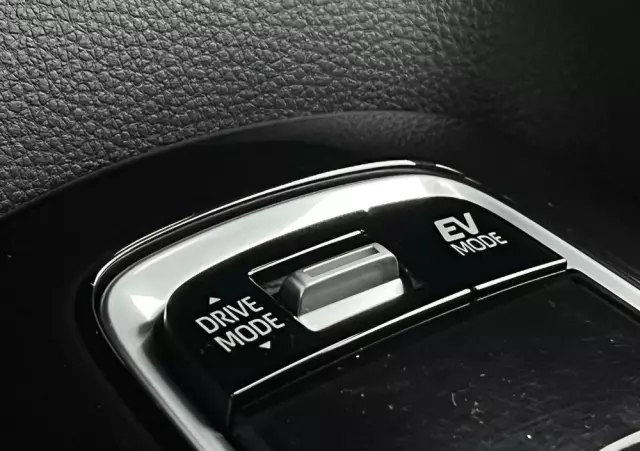 TOYOTA Corolla 1.8 Hybrid Comfort