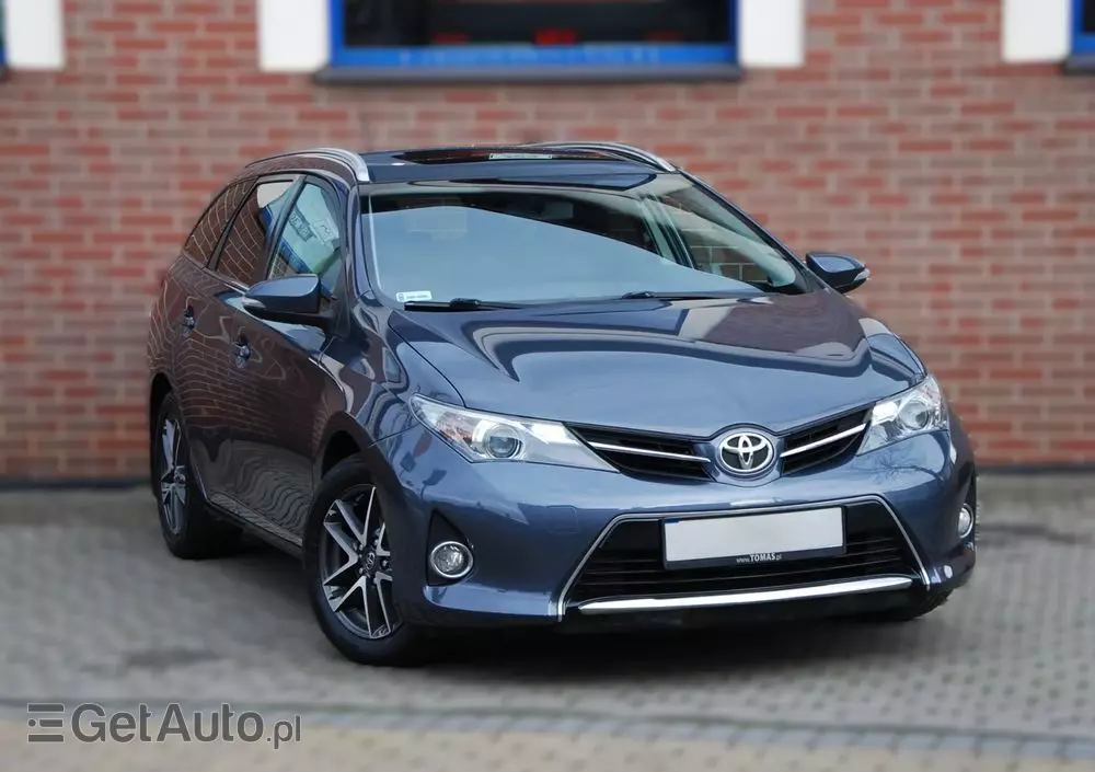 TOYOTA Auris 1.6 Premium