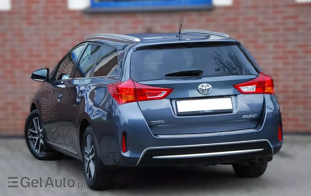 TOYOTA Auris 1.6 Premium