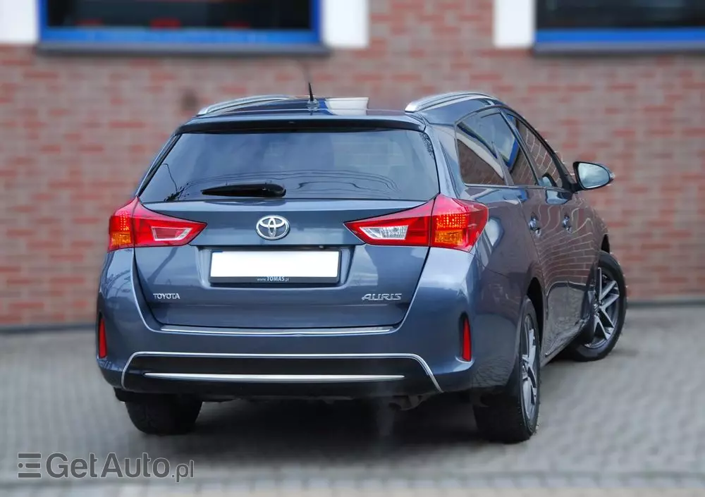 TOYOTA Auris 1.6 Premium