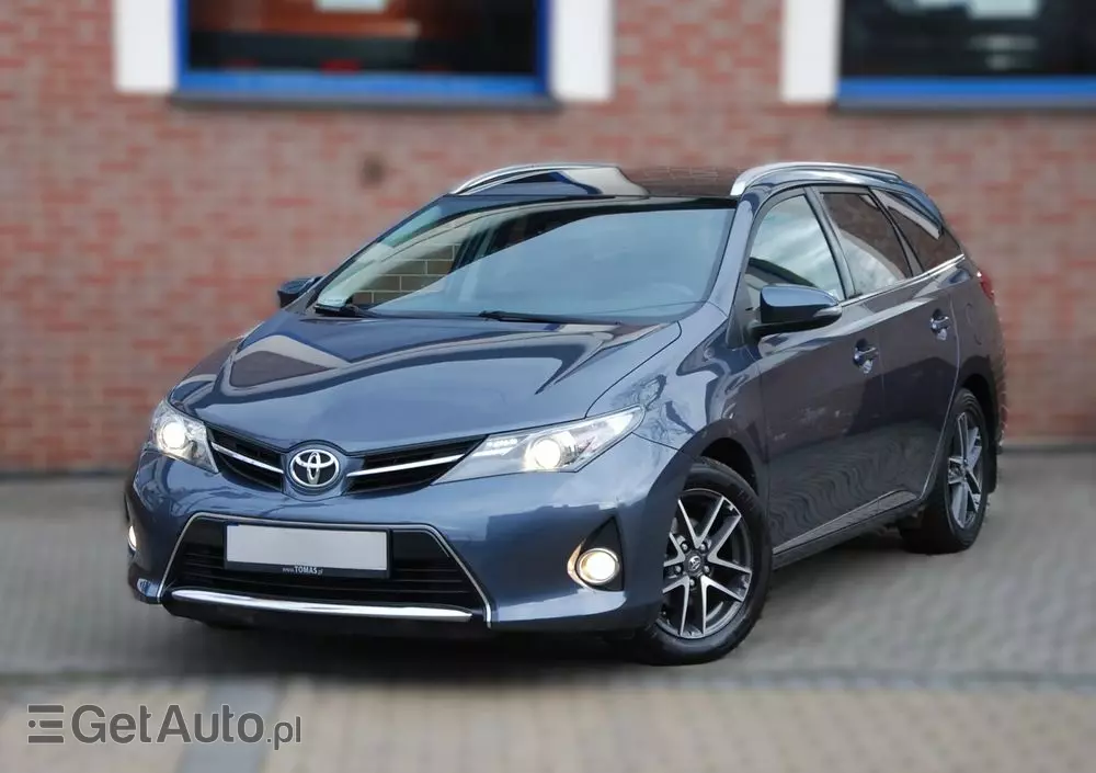 TOYOTA Auris 1.6 Premium