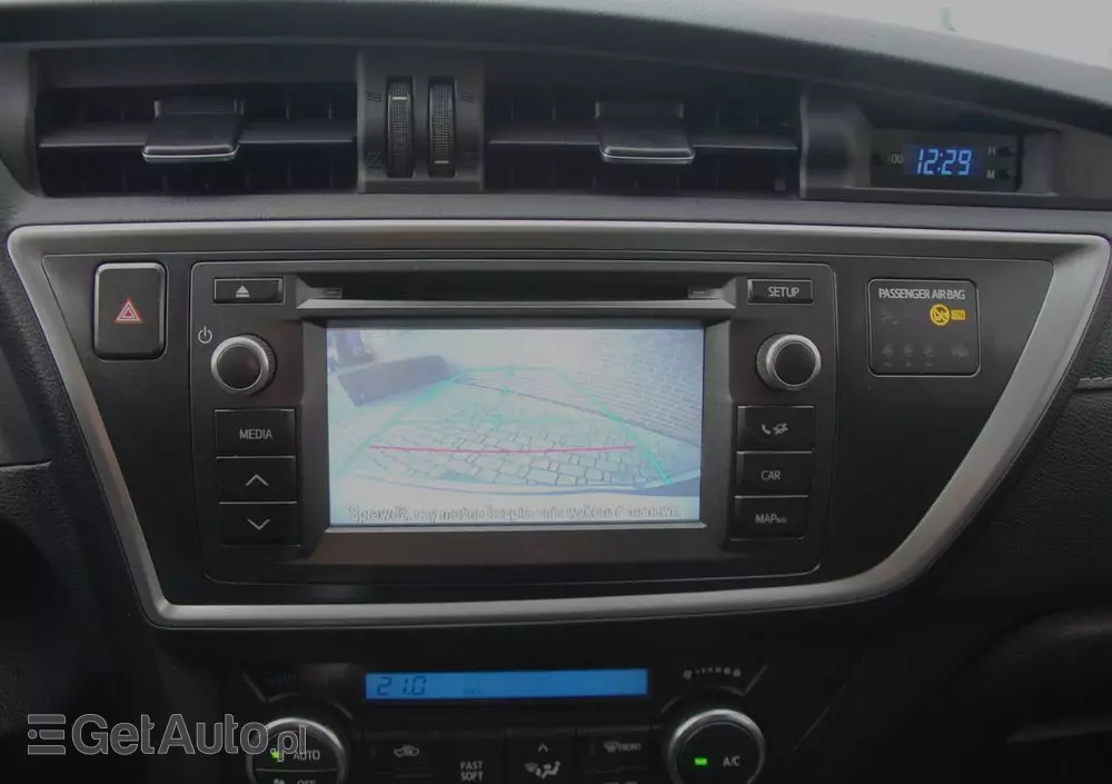 TOYOTA Auris 1.6 Premium