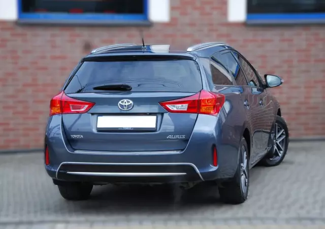 TOYOTA Auris 1.6 Premium