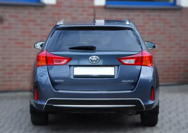 TOYOTA Auris 1.6 Premium