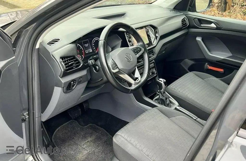 VOLKSWAGEN T-Cross 