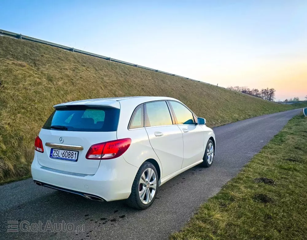 MERCEDES-BENZ Klasa B 250 4-Matic