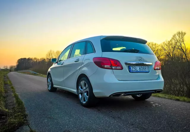 MERCEDES-BENZ Klasa B 250 4-Matic