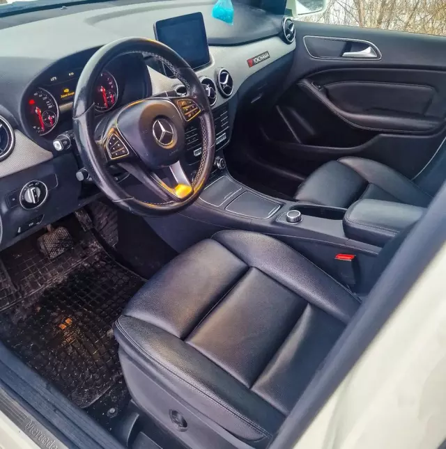 MERCEDES-BENZ Klasa B 250 4-Matic