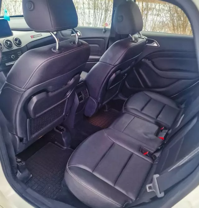 MERCEDES-BENZ Klasa B 250 4-Matic