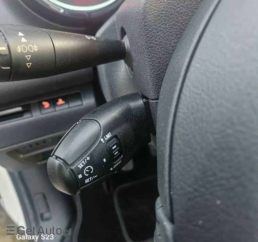 PEUGEOT 3008 120 VTi Premium