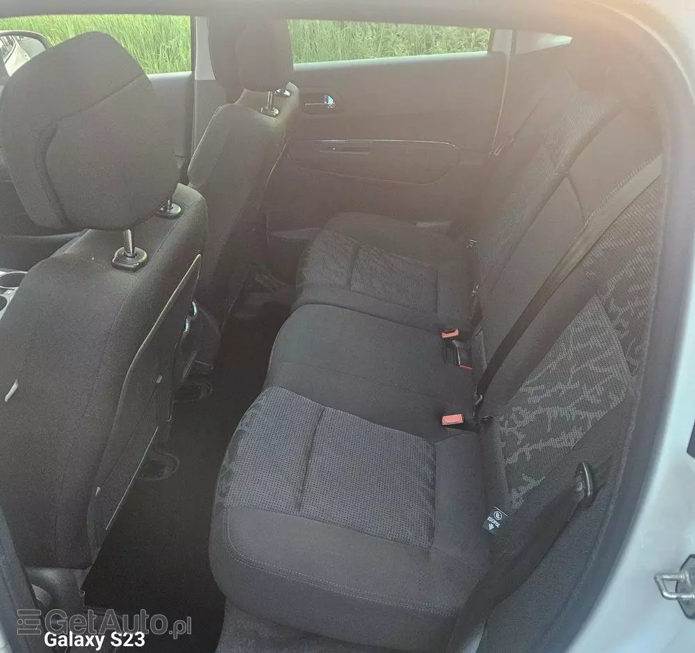 PEUGEOT 3008 120 VTi Premium