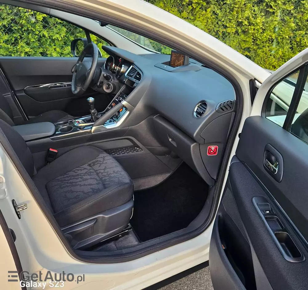 PEUGEOT 3008 120 VTi Premium