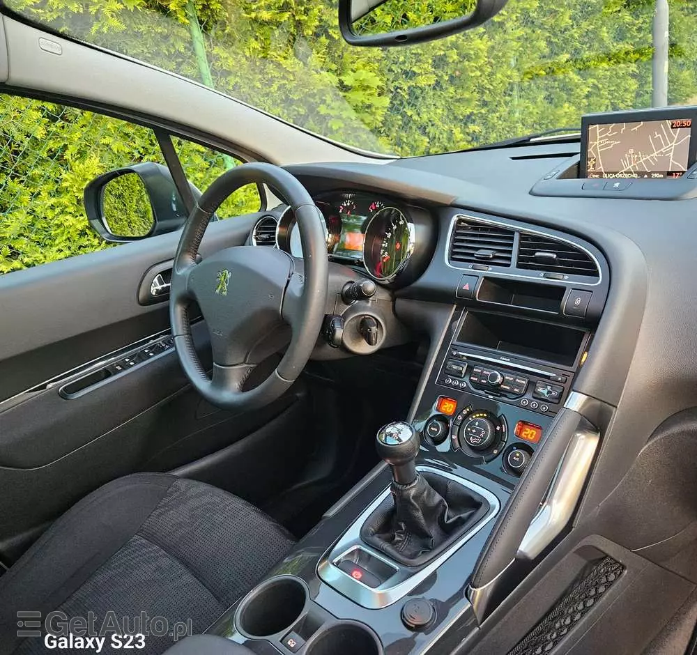 PEUGEOT 3008 120 VTi Premium