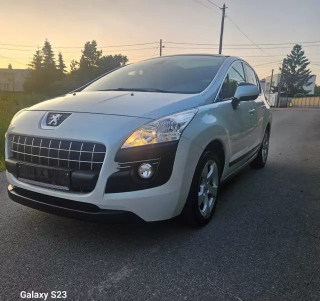 PEUGEOT 3008 120 VTi Premium