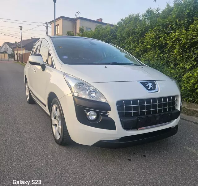 PEUGEOT 3008 120 VTi Premium