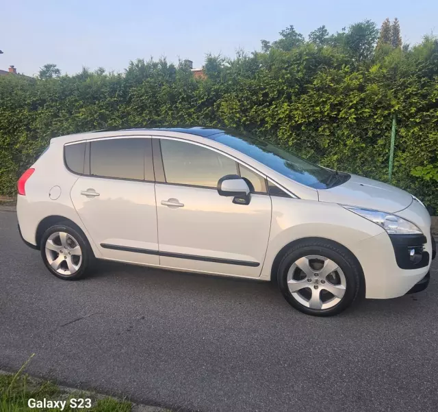 PEUGEOT 3008 120 VTi Premium