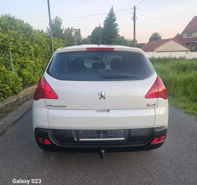 PEUGEOT 3008 120 VTi Premium