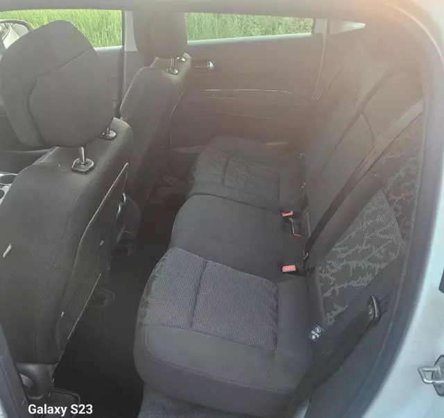 PEUGEOT 3008 120 VTi Premium