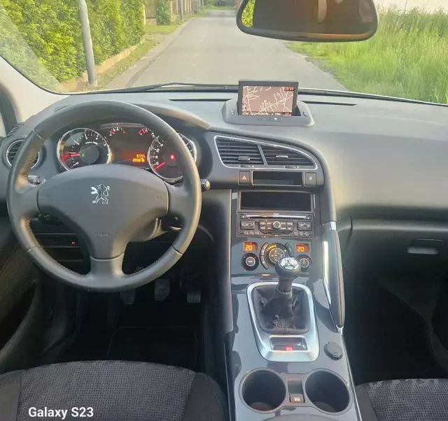 PEUGEOT 3008 120 VTi Premium
