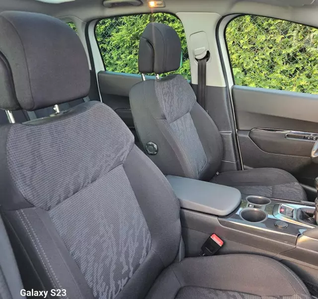 PEUGEOT 3008 120 VTi Premium