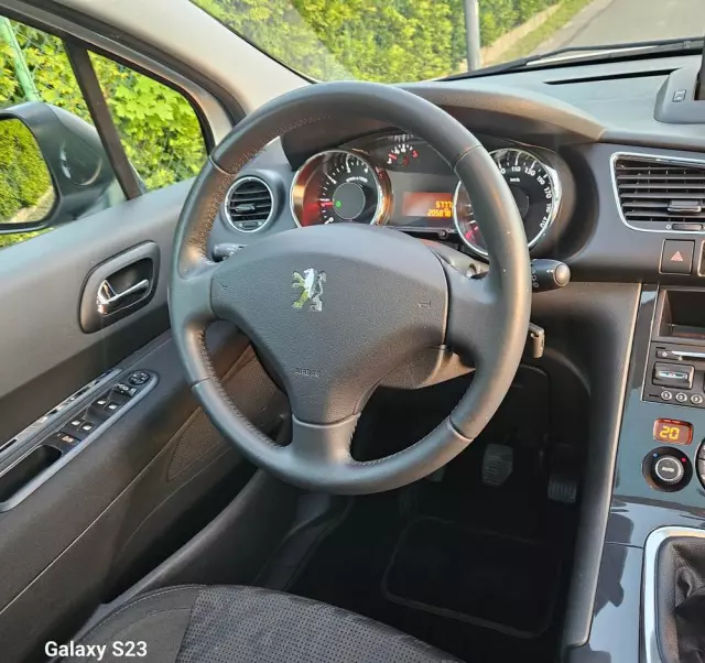 PEUGEOT 3008 120 VTi Premium
